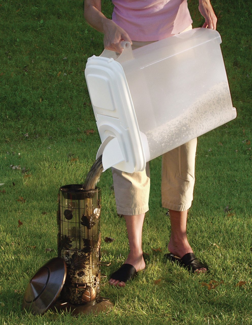 Airtight Pet Food Storage Container 32 Quart with Pour Spout U208139